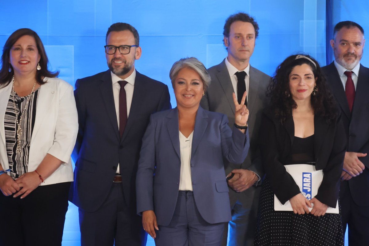 <p>La candidata Jeannette Jara durante su participación anoche en el debate presidencial, organizado por Anatel, (Foto: Aton Chile)</p>