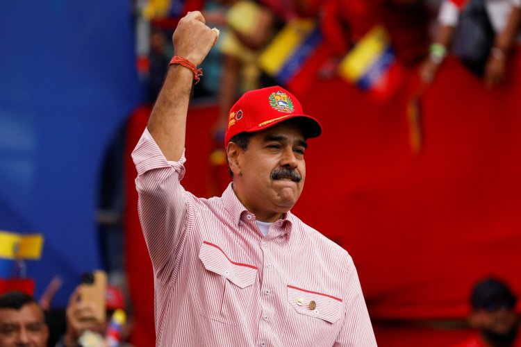 <p>Aumenta la presión sobre Maduro: EEUU intercepta un petrolero frente a las costas de Venezuela y futuros del crudo se disparan</p>
