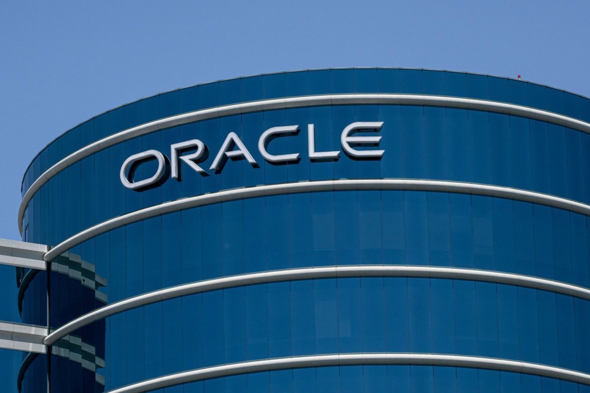 <p>Acción de Oracle sufre mayor caída desde 2001 por gasto récord en IA y borra más de US$ 100 mil millones en valor de mercado</p>