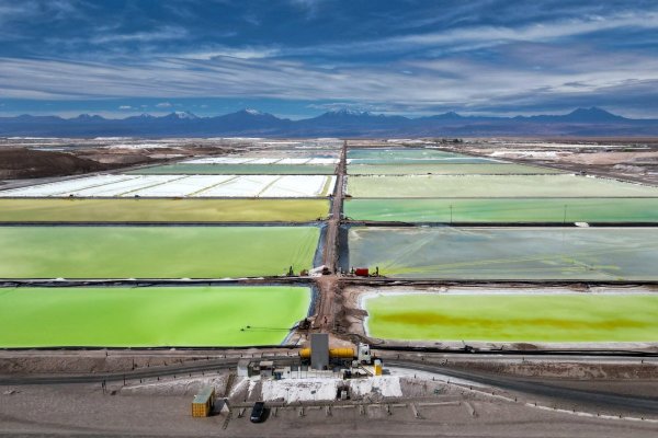 <p>Traspié en acuerdo Codelco-SQM en Contraloría: Corfo retira del trámite de toma de razón contrato clave</p>