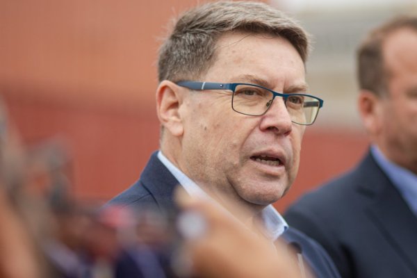 Puerto de Arica está cerrando un año récord operando al límite de su capacidad por auge en flujos de carga boliviana