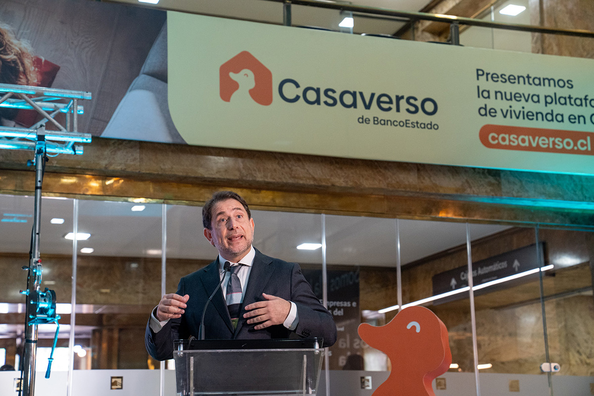 <p>El presidente de BancoEstado, Daniel Hojman, destaca que Casaverso busca acompañar a las familias en un momento que define sus trayectorias de vida.</p>