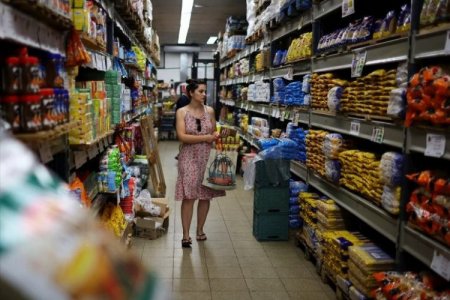 Inflación en Argentina se acelera nuevamente: IPC sube 2,5% en noviembre y acumula 31,4% en los últimos 12 meses