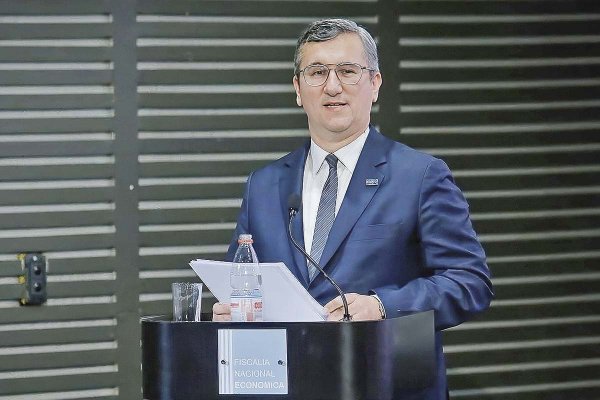 <p>Jorge Grunberg.</p>