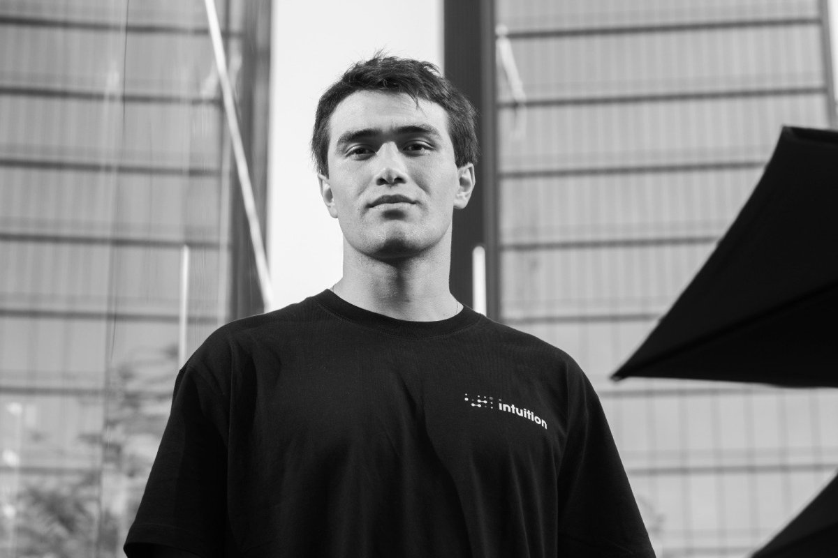 <p>El viñamarino que quiere entrar en el mapa global de la industria de robots</p>