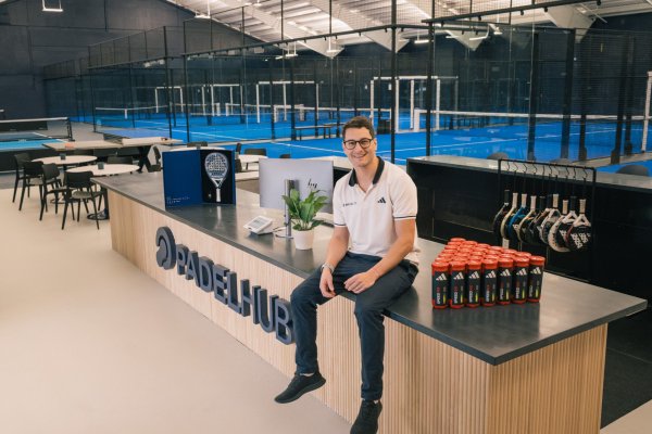 El chileno que convenció a socios de Southern Cross para crear el primer club de pádel de Boston