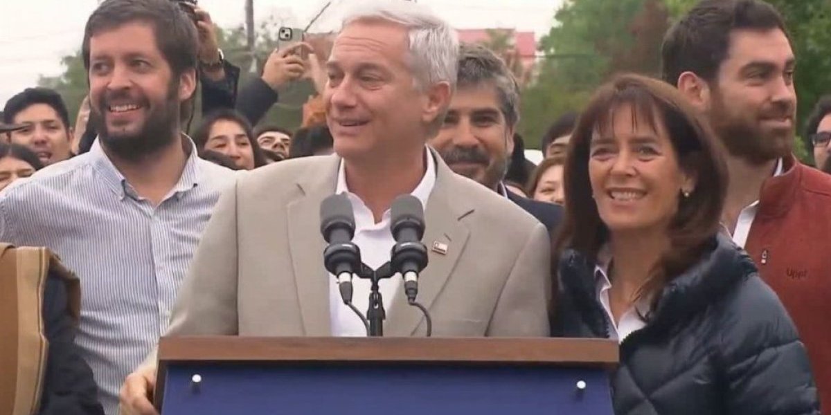 <p>Ahora en DF | Kast: "Quien gane va a tener que ser presidenta o presidente de todos los chilenos"</p>