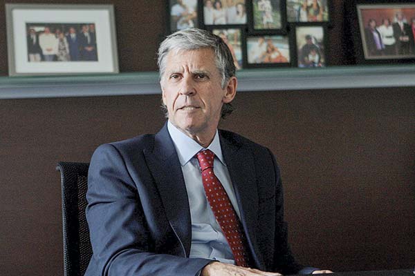 <p>CMF multa a Gonzalo Bofill con $ 8 millones por comprar acciones de hipódromo en Valparaíso en periodo de bloqueo</p>