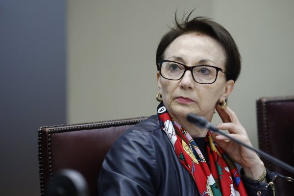 <p>Corte Suprema elige a Gloria Ana Chevesich como su primera presidenta en 200 años</p>