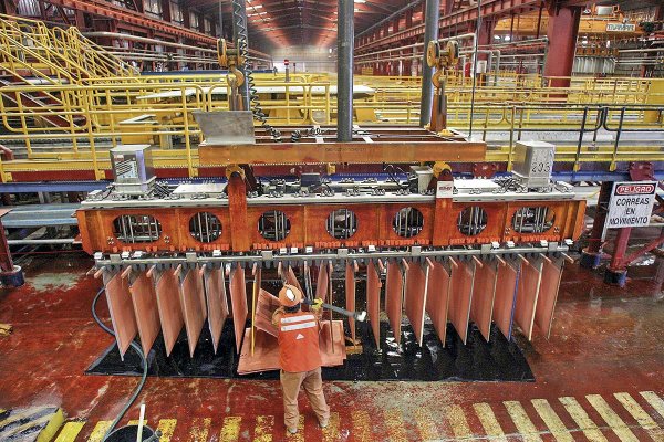 <p>Escondida incrementa en 45% sus ganancias a septiembre y Fisco se queda con US$ 2.569 millones</p>