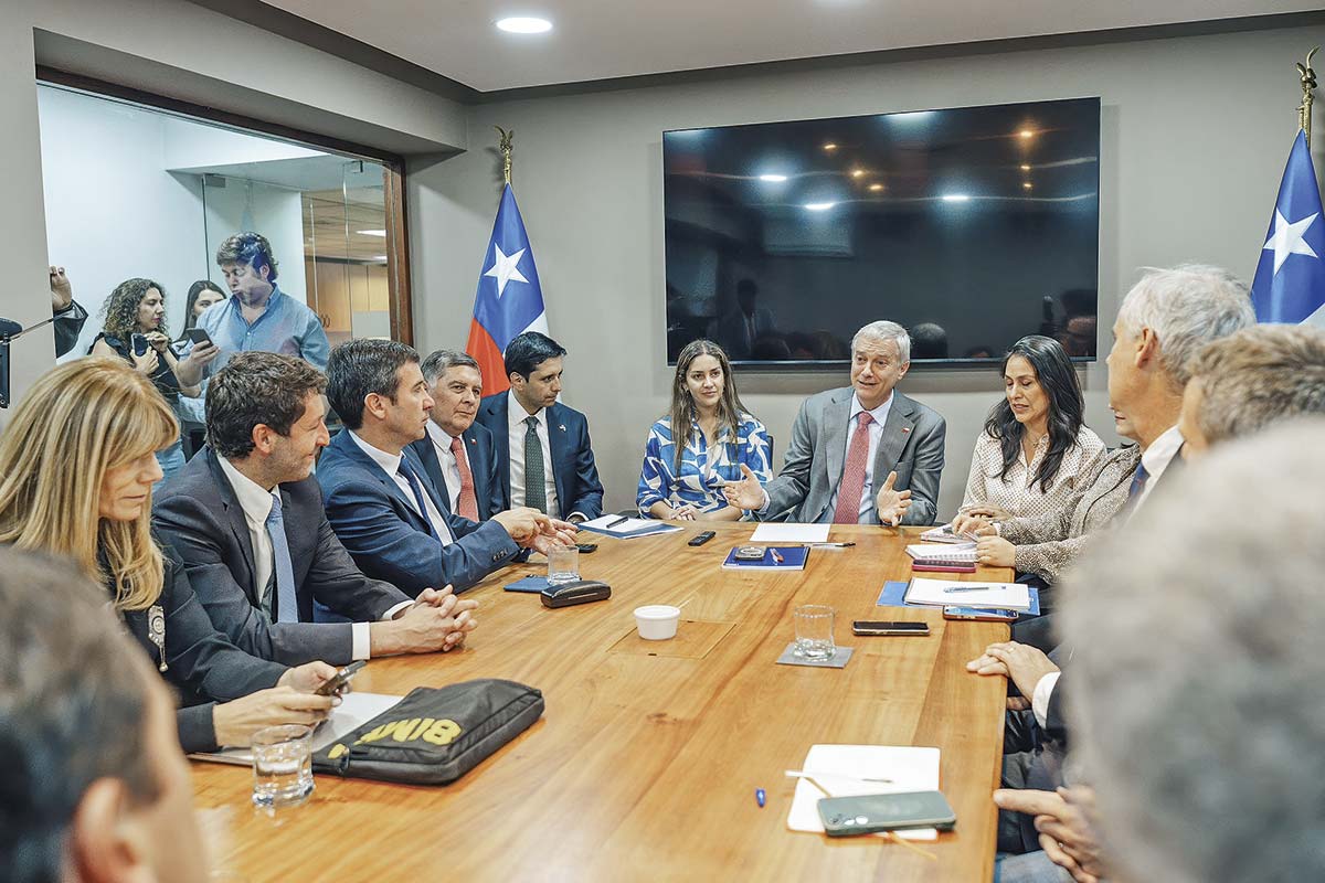 <p>Una alianza para gobernar es lo que conversaron Kast con partidos que lo apoyaron.</p>