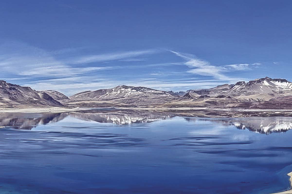 <p>Gobierno enciende alerta por mayor actividad volcánica en el Maule y ministro de Energía pide evaluar impacto eléctrico</p>