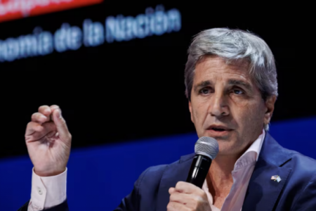 Argentina registra superávit fiscal en noviembre y queda a un paso de cumplir la meta con el FMI