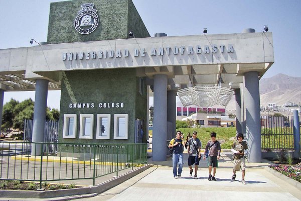 U. de Antofagasta advierte riesgo de incumplimiento financiero en primer semestre de 2026