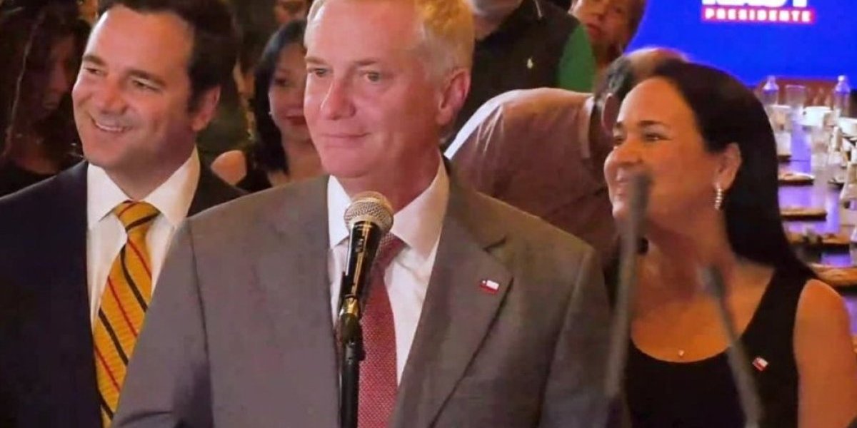 <p>Ahora en DF | Kast aclara que la motosierra solo fue para la foto que se sacó con Milei: ¿Vamos a hacer lo mismo acá? No"</p>