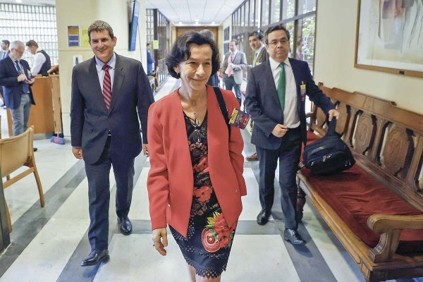 <p>La presidenta del Banco Central, Rosanna Costa, este miércoles en Valparaíso. Foto: Aton Chile</p>