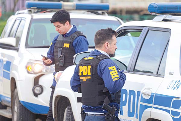 <p>MOP denuncia ante Fiscalía eventuales pagos irregulares en Dirección General de Concesiones y PDI allana oficinas</p>