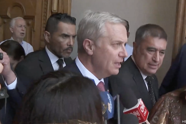 <p>Ahora en DF | Kast no descarta ofrecer un cargo al exPresidente Frei: “Todos los que quieran colaborar son muy bienvenidos”</p>