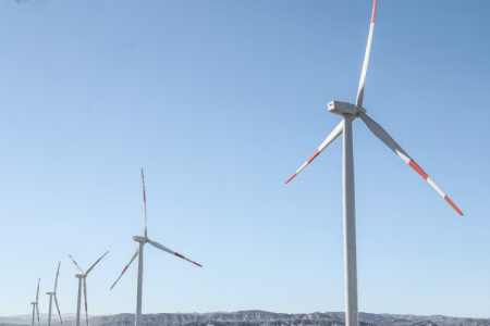 Grupo Gloria logra luz verde para estudios de parque eólico en norte de Perú