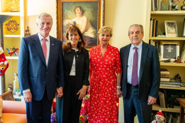 <p>Kast agradece el apoyo de Frei: "Si hay alguien que ha hecho mucho por Chile en temas de atraer inversión, es él"</p>