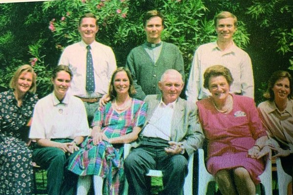 <p>Los dolores, la buena sintonía y la fe del clan Kast Rist</p>