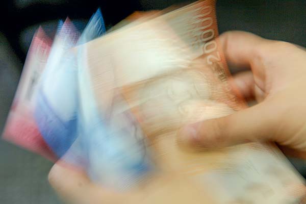 <p>Depósitos a plazo, fondos mutuos y cuentas bancarias se imponen como los instrumentos preferidos para el ahorro</p>