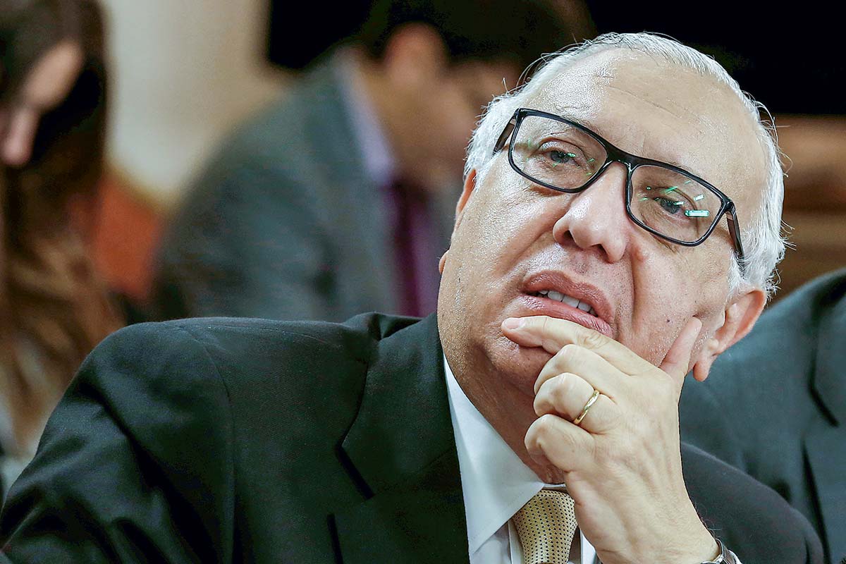 <p>Saieh regresa al mercado con SMU: recauda más de $ 11 mil millones y baja participación en la firma a 39,84%</p>