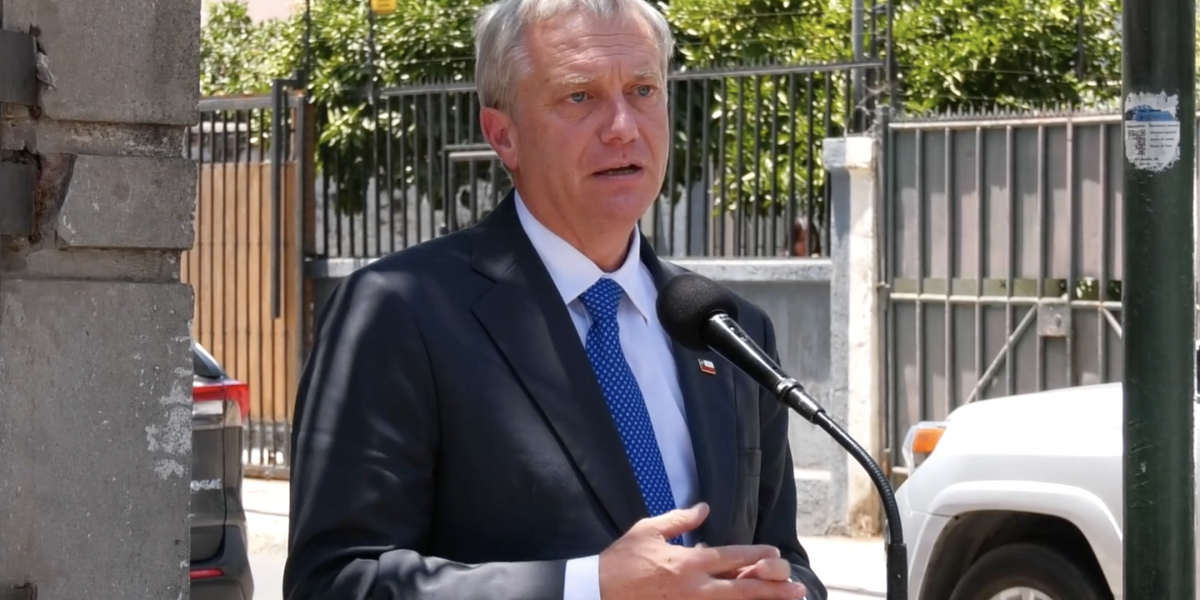 <p>Ahora en DF | Kast se reúne con Bachelet pero evita pronunciarse sobre si apoyará su postulación a la ONU</p>