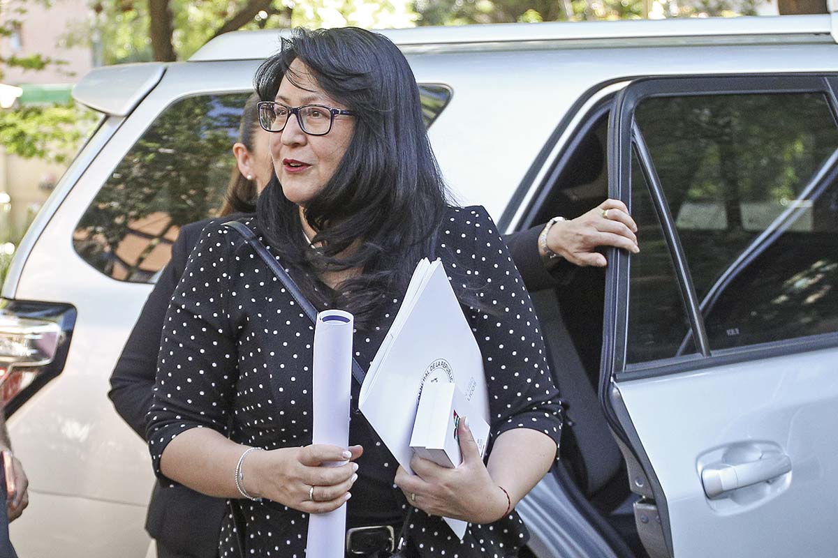 <p>La Contraloría, encabezada por Dorothy Pérez, remitió algunos antecedentes al Ministerio Público y al Consejo de Defensa del Estado. Foto: Aton Chile</p>