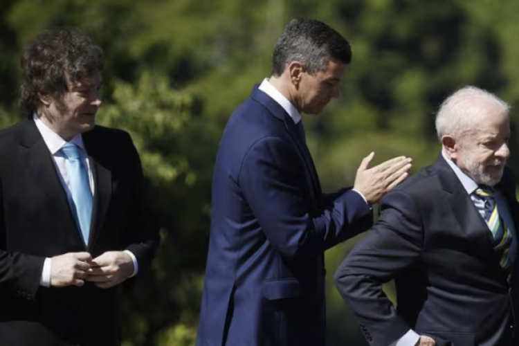 <p>Milei se posiciona en el primer lugar como uno de los Presidentes mejor evaluados de América Latina</p>