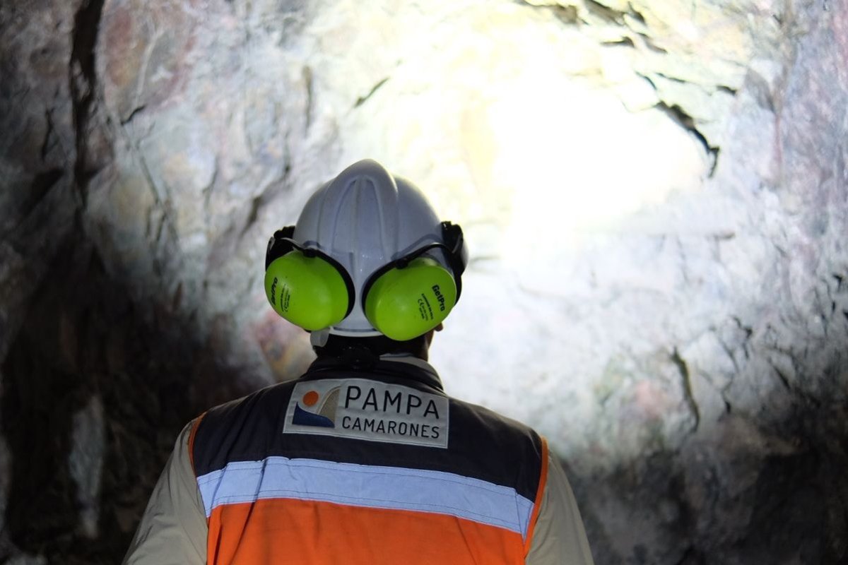 <p>Pampa Camarones obtiene aprobación ambiental para proyecto polimetálico Ciclón Exploradora en Antofagasta tras casi dos años de evaluación</p>