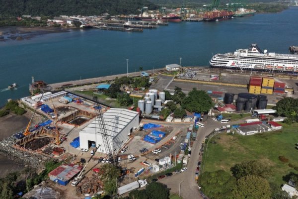 <p>Acuerdo por los puertos del Canal de Panamá en riesgo luego de que Cosco de China exigiera una participación mayoritaria</p>