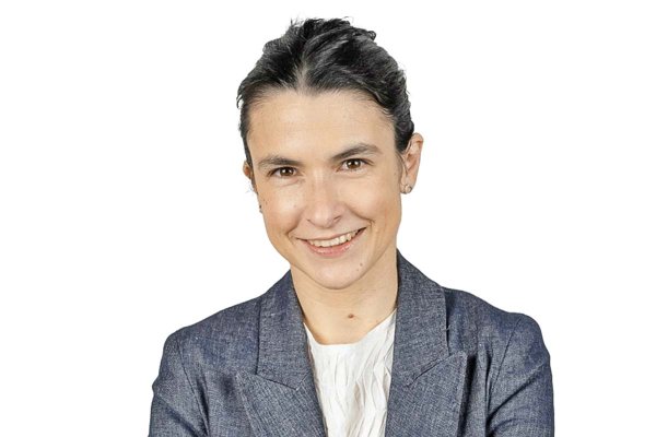 Prieto nombra a Isabel Monge como nueva socia