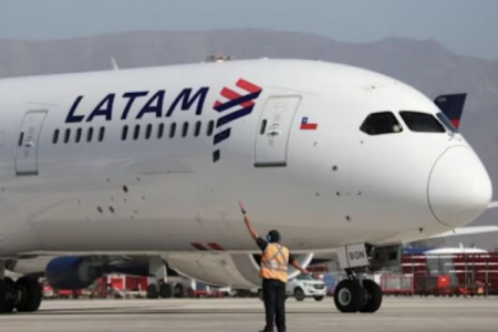 Autorizan a Latam Airlines a hacer vuelos de cabotaje en Argentina