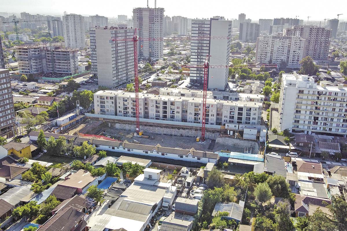 <p>¿Se viene un boom? Banco Central y el mercado anticipan un alza de la inversión en 2026 impulsada por el sector privado</p>