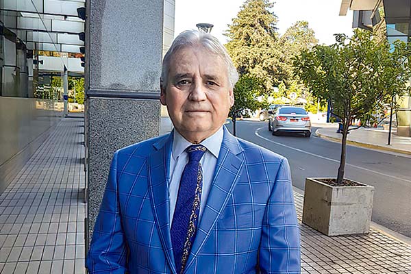 CMF sanciona a Alejandro Gil y exgerente general de Clínica Las Condes por incumplir deber de diligencia