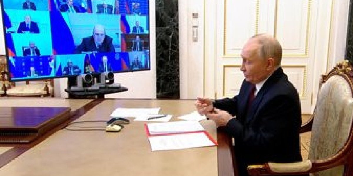 <p>Ahora en DF | Rusia acusa a Ucrania de ataque a residencia de Putin</p>