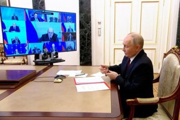<p>Ahora en DF | Rusia acusa a Ucrania de ataque a residencia de Putin</p>