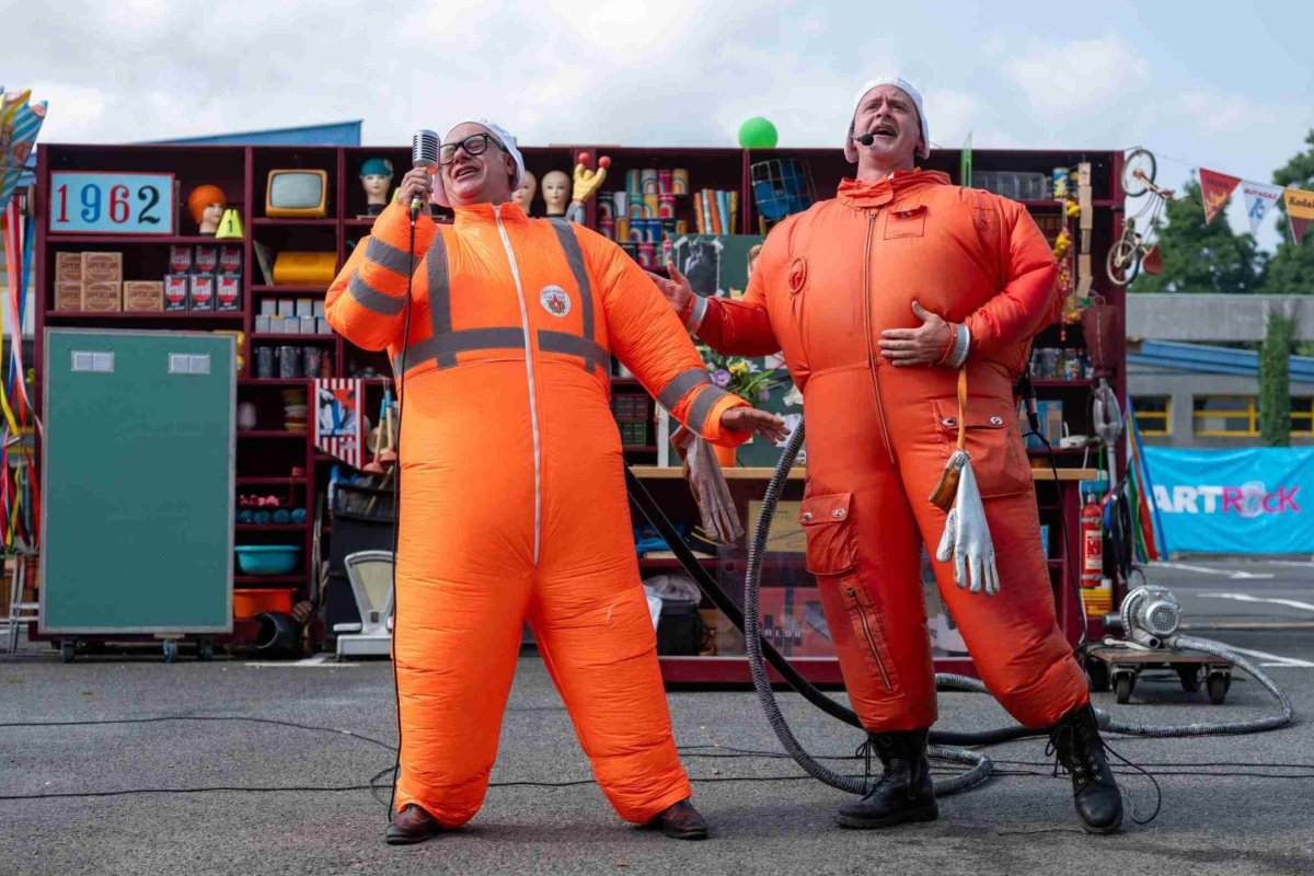 <p>Festival Antof a Mil 2026 abre su programación con más de 30 funciones y foco en espacio público</p>