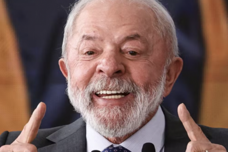 <p>Tras la crisis, Presidente Lula llega a su último año de mandato "vestido" de candidato</p>