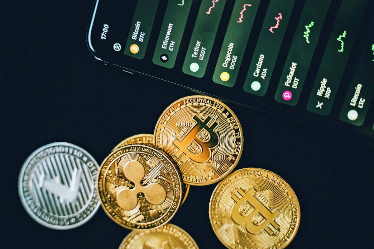 <p>¿Las criptomonedas son una oportunidad o una amenaza?</p>