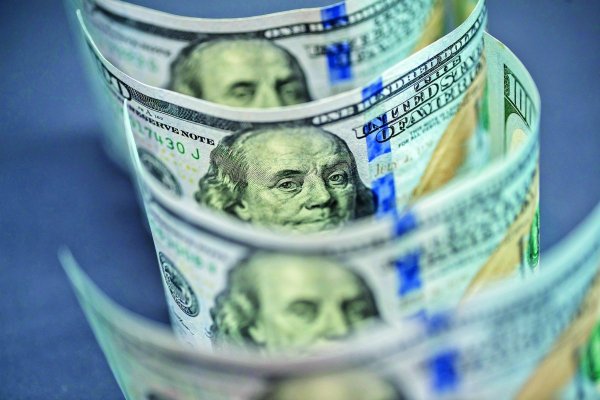 Jugando con el futuro del dólar