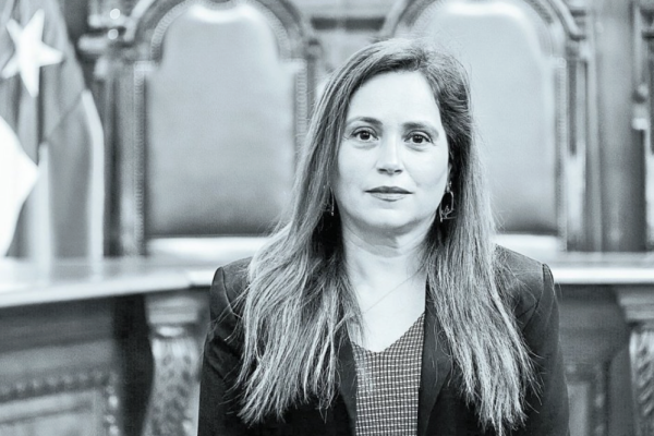 <p>Justicia niega visita de Leonarda Villalobos al cementerio y autorizó a Álvaro Jalaff a pasar año nuevo en Cachagua</p>