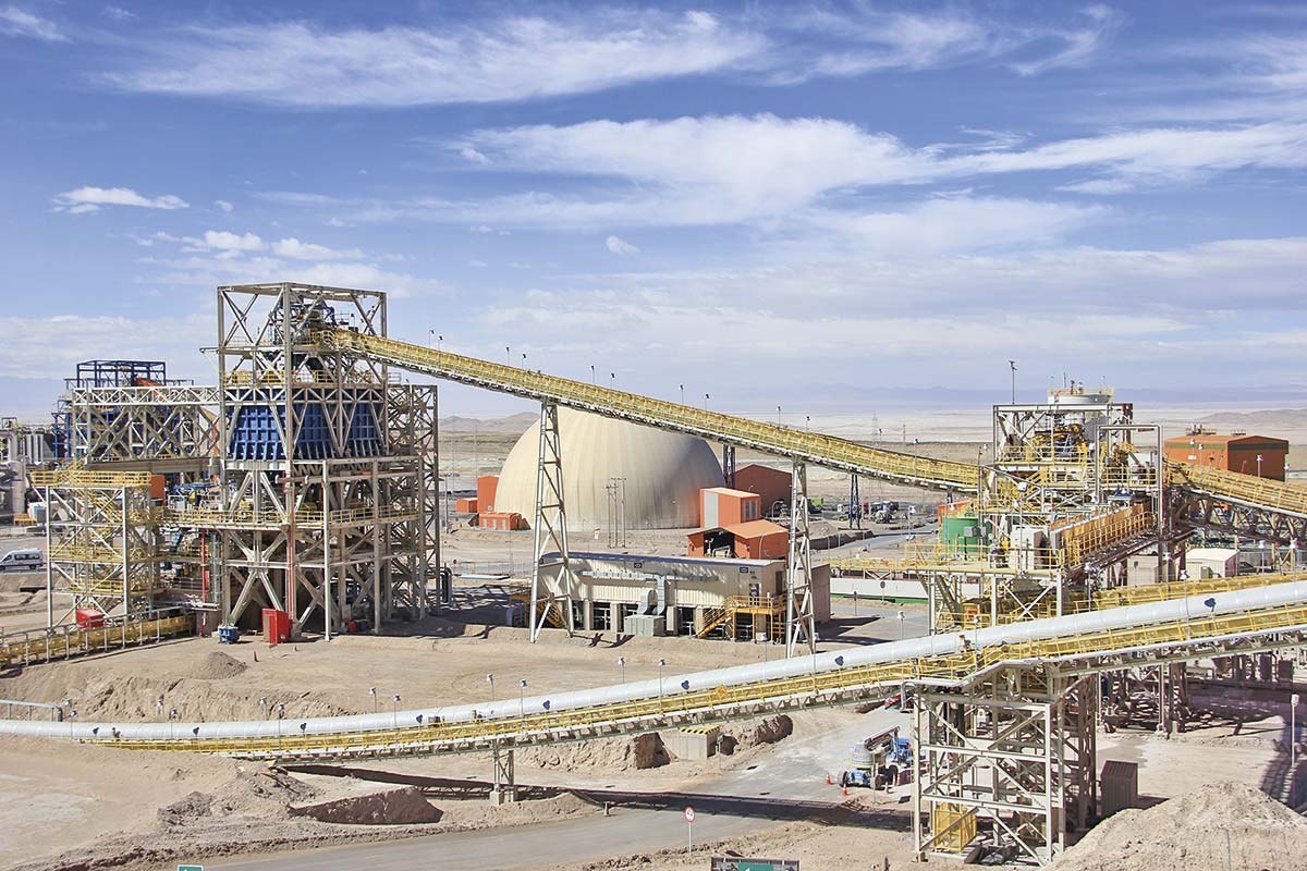 <p>SEA recomienda aprobar proyecto de Codelco por US$ 2.800 millones que busca extender en 30 años operación de Ministro Hales</p>