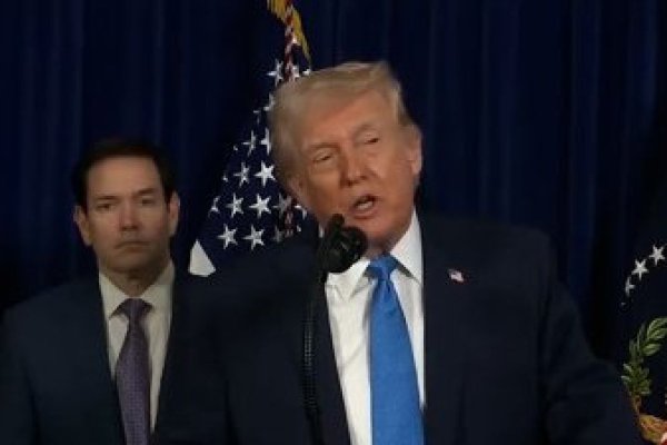 <p>Ahora en DF | Trump asegura que Venezuela entregará a EEUU entre 30 y 50 millones de barriles de petróleo</p>