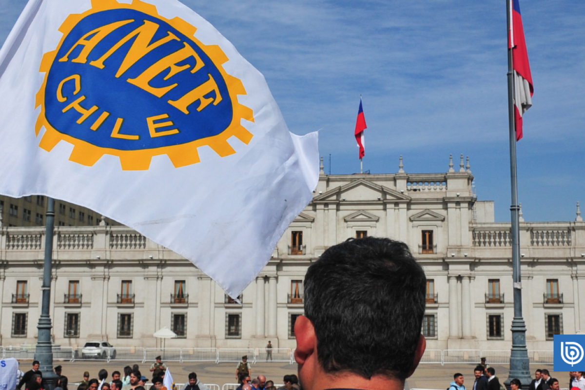 <p>La trama política tras la discusión del proyecto de reajuste fiscal que enfrenta al Gobierno con la futura administración de Kast</p>