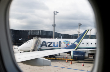 Acciones de brasileña Azul caen en un 90% en medio de su proceso de recuperación judicial