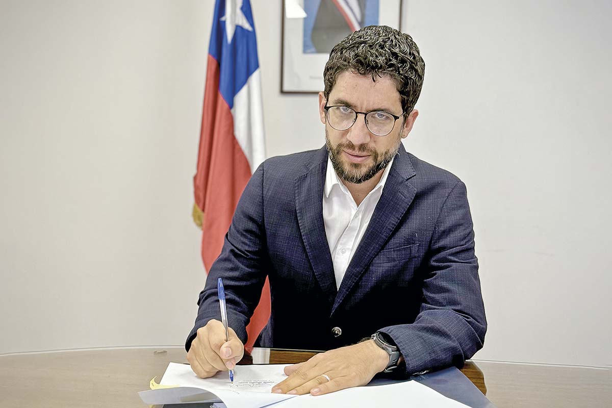 <p>Giorgio Boccardo, ministro del Trabajo: Con la negociación multinivel “cada sector productivo podría establecer su propio salario mínimo”</p>