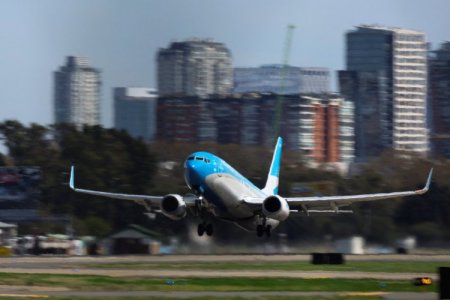 Desregulación aérea: Argentina apuesta por los “cielos abiertos” y abre espacio a nuevos operadores
