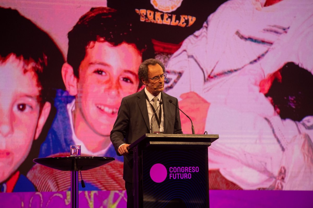 <p>Juan Carlos de la Llera, rector de la Universidad Católica, durante su exposición en el Congreso Futuro 2026</p>